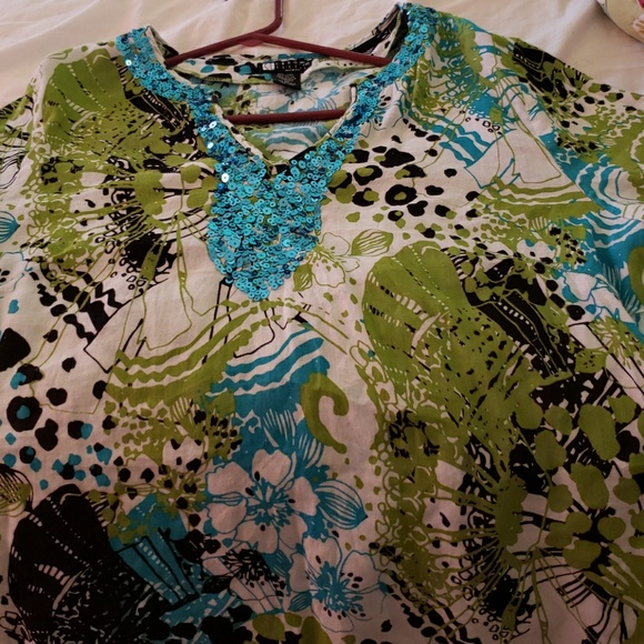 Top - Picture 2 of 4